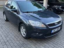 Ford Focus 1,6 Bensiin 74kw, Kaasa naastrehvid
