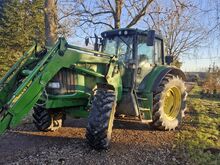 John Deere 6520