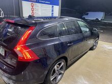 Volvo V60 Plug-in Hybrid R-Design 2.4 158 kW AWD