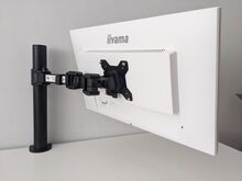 Монитор Iiyama как новый с новым креплением