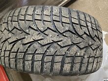 Naastrehvid 295/40/21 TOYO Observe G3 Ice