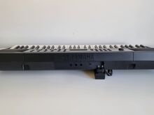 Yamaha süntesaator + Stagg X statiiv