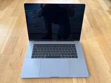 MacBook Pro 15" Touch Bar 2018