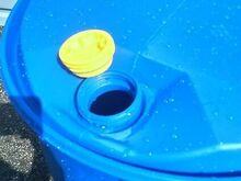 Plastikust tünn 220L