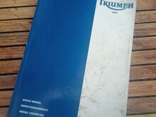Triumph 885i / 63450 km / 61 kw. / kohvrid