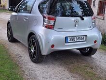 Toyota iq