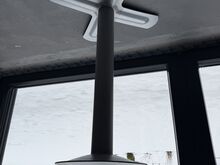 Tugev metallist lauajal, h 70cm 30€