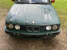 BMW E34 525TD sedaan, manuaal tervikuna osadeks