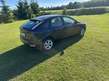 Ford Focus 2011 1,6 74кВт бензин механика