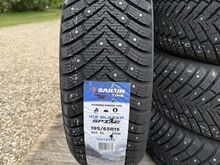 195/65R15 Sailun ICE BLAZER SPIKE 95T XL naast