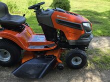 Murutraktor Husqvarna YTH22V46