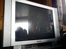 TV Panasonic 72cm koos alusega