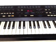 Süntesaator Roland E36