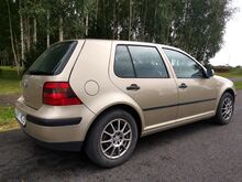 Volkswagen Golf 1.6 74kW üv 03.2027
