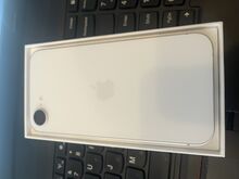 iPhone 16e 128 ГБ