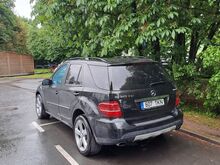Mercedes benz m320