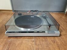 Hitachi HT-50S Direct-Drive Turntable