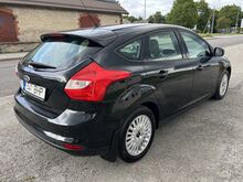 Ford Focus 1,6 77kw, KAASA NAASTREHVID!