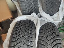 Talverehvid Goodyear 225/60R17.  4tk