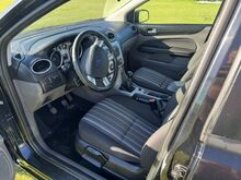 Ford Focus 2011 1,6 74кВт бензин механика