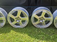 Müüa volvo originaal valu veljed