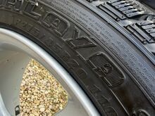 Audi valuveljed R20, naastrehvidega