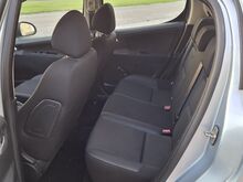 Peugeot 207 1.4 54 kw 2011a luukpära
