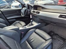 BMW 330i 3.0 R6 i 190kW