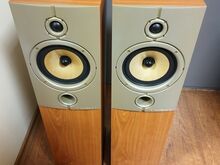 Wharfedale Diamond 8.3 põrandakõlarid