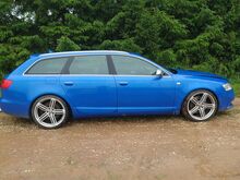 Продаётся аварийный Audi A6