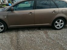 Toyota Avensis 2,0 85кВт 2004