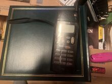 Nokia 1610 с оригинальным чехлом, 1996