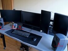 Kohandatud 4 monitoriga töökoht + PC + tool