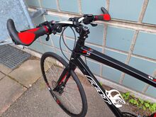Kvaliteetne linnaratas Felt V95F (raam 56/28)
