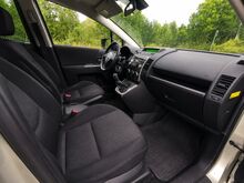 Mazda 5 2.0 100kW, 7 kohta