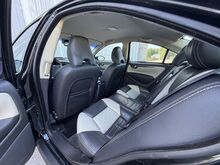 Volvo S60 Momentum 2.4 D5 120kW, РАССРОЧКА