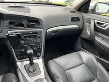NELIKVEOLINE Volvo V70 2,4 D5 136kw, LISASOOJENDUS