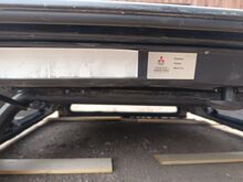 Mitsubishi L200 kastikate.