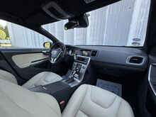 Volvo V60 Plug-In Hybrid AWD 2.4 D6 AWD 158kW