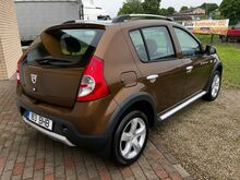 Dacia Sandero Stepway 1,6 BENSIIN 62kw