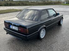 BMW E30