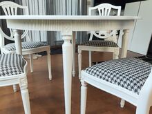 Imeilus pikendatav söögilaud ja toolid