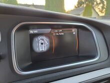 Volvo V40 Kinetic 1.6 D2 84kW, reg. tasu makstud!