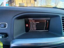 Volvo V60 MOMENTUM 2.0 D 120кВт 2011