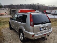 Nissan X -Trail