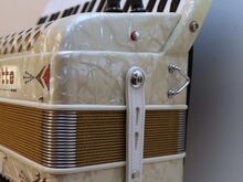 СТРАДЕЛЛА Мюзет, 120 басов