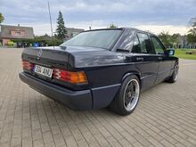 Mercedes-Benz 190e