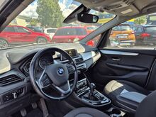 BMW 216i Grand Tourer 7 kohta