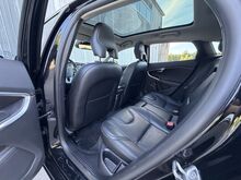 Volvo V40 Facelift SUMMUM 2.0 D2 88kW, JÄRELMAKS!