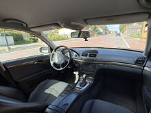 Mercedes-Benz E220 AMG